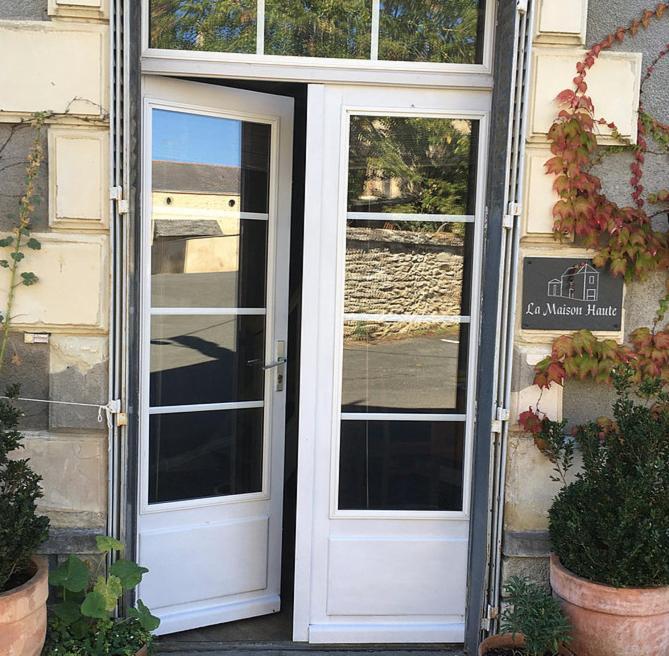 La Maison Haute Tigné Exterior foto