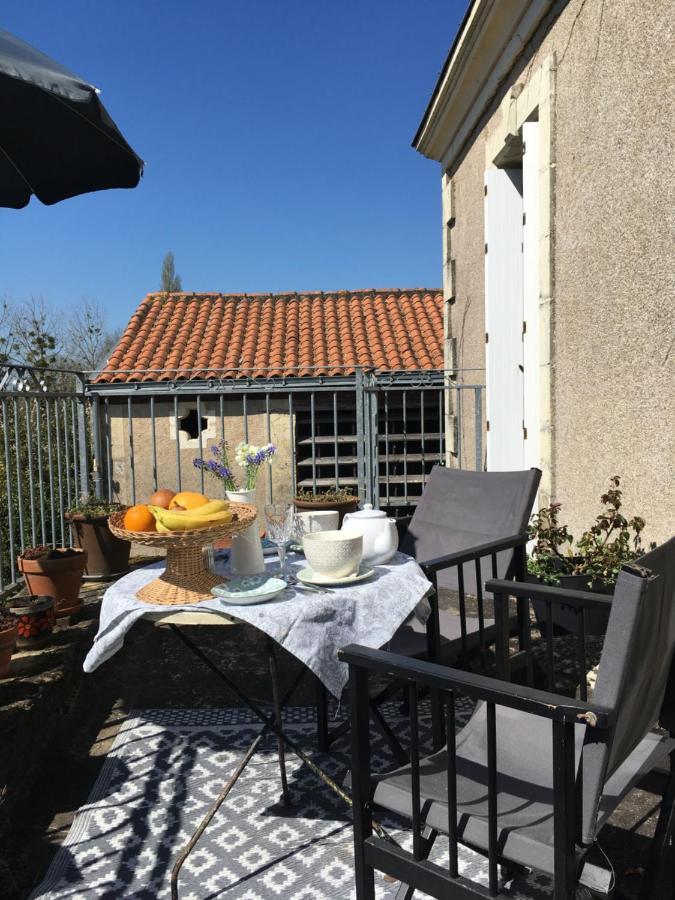 La Maison Haute Tigné Exterior foto